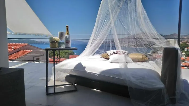 Magic Roof 0*, Trogir Croatia
